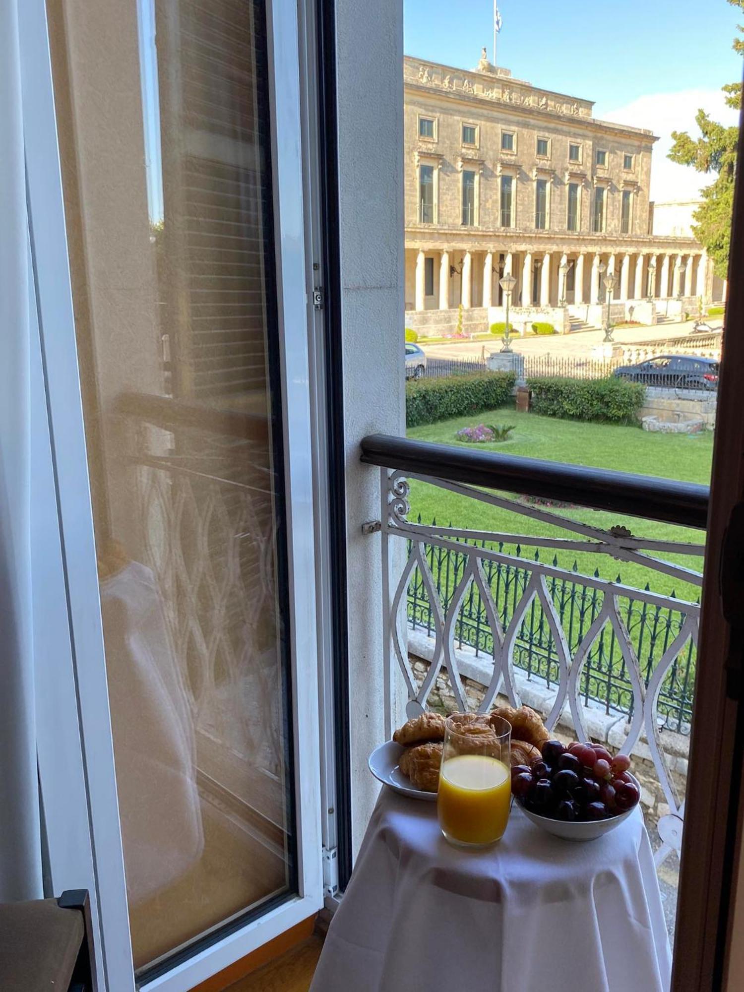 Palazzo Luxury Suite - View To Liston Square & Old Fortress Of Corfu Old Town Exterior foto